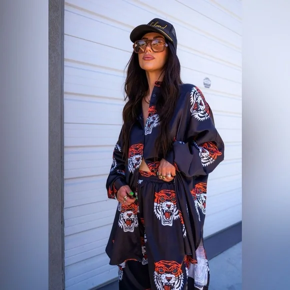 ⚡️DRESSED IN LALA TIGRESS PLAYSUIT - Picture 3 of 6